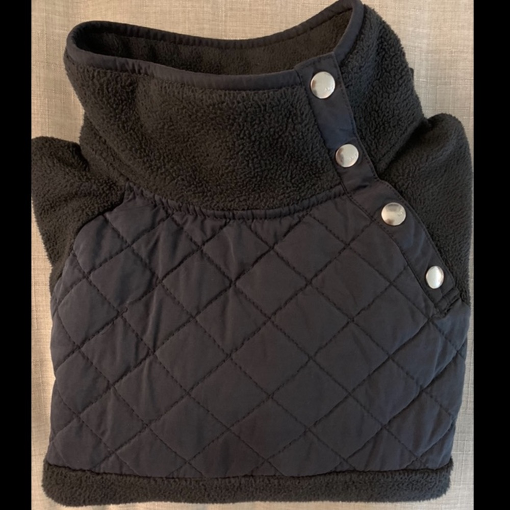Abercrombie & Fitch Asymmetrical Snap-up Fleece